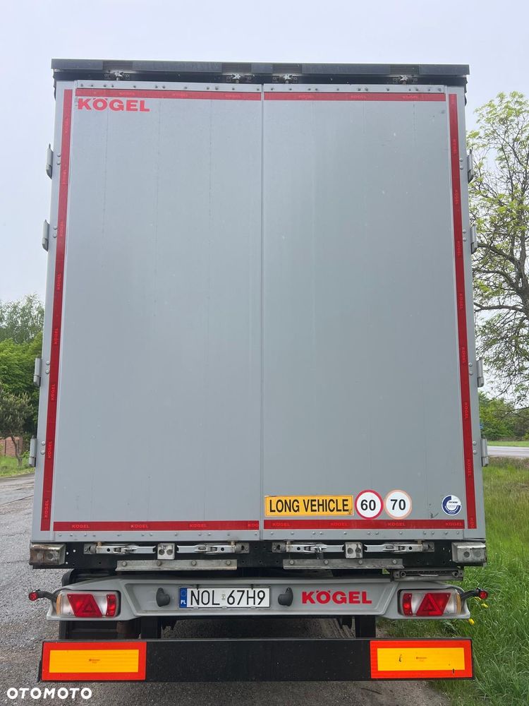 Mercedes-Benz Actros - 3