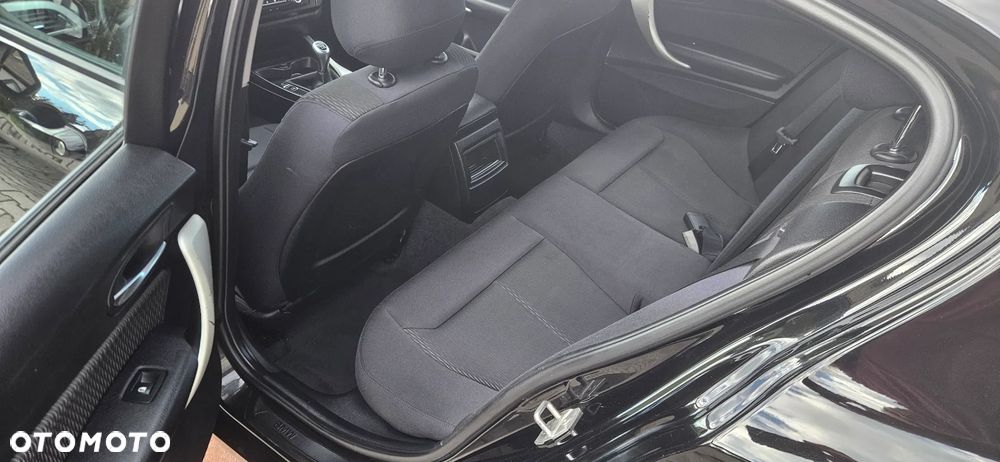BMW Seria 1 114i - 17