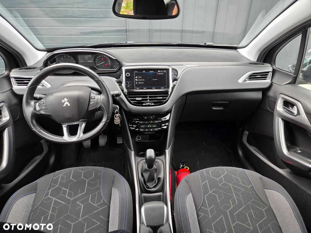 Peugeot 2008 1.2 Pure Tech Active S&S - 20