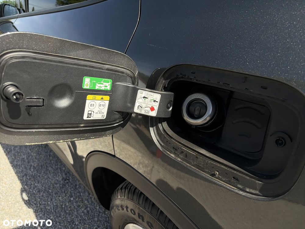 Ford Kuga 2.5 FHEV FWD Titanium - 22