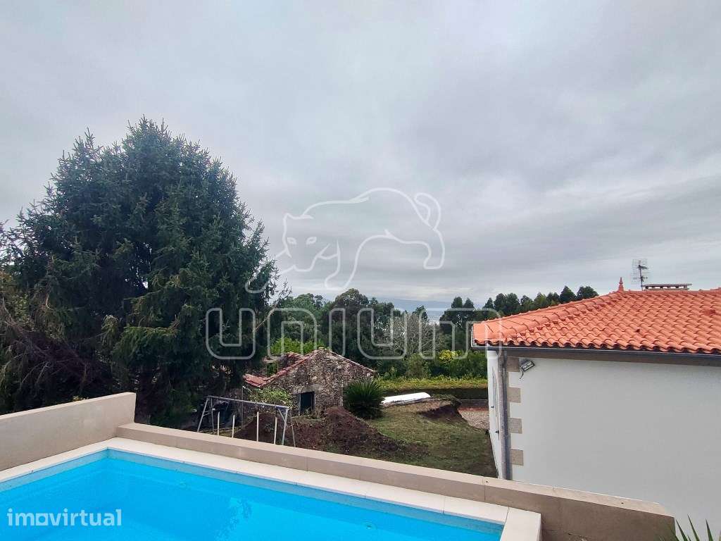 Moradia T3 Renovada com Piscina, Jardim e Garagem em Vilarelho, Cam... - Grande imagem: 3/20