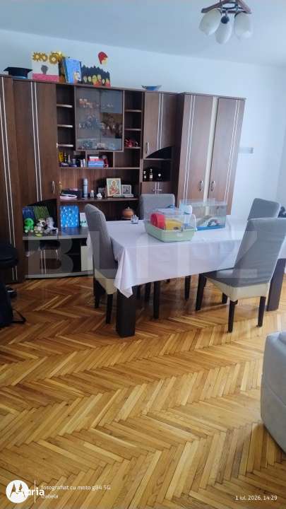 Apartament decomandat cu 3 camere, 67 mp, 2 bai si 2 balcoane inchise — fotografia 1
