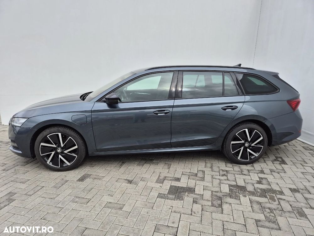 Skoda Octavia Combi 1.4 TSI iV DSG Sportline - 2
