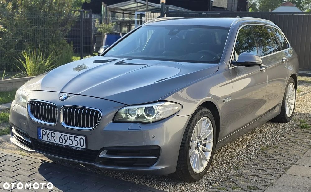 BMW Seria 5 525d Sport-Aut Luxury Line - 7