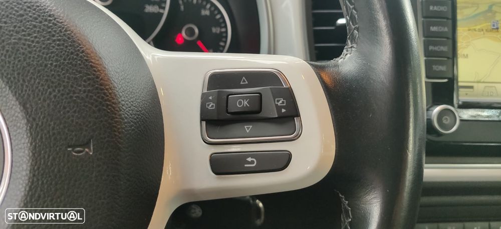 VW New Beetle 2.0 TSI Sport DSG - 29