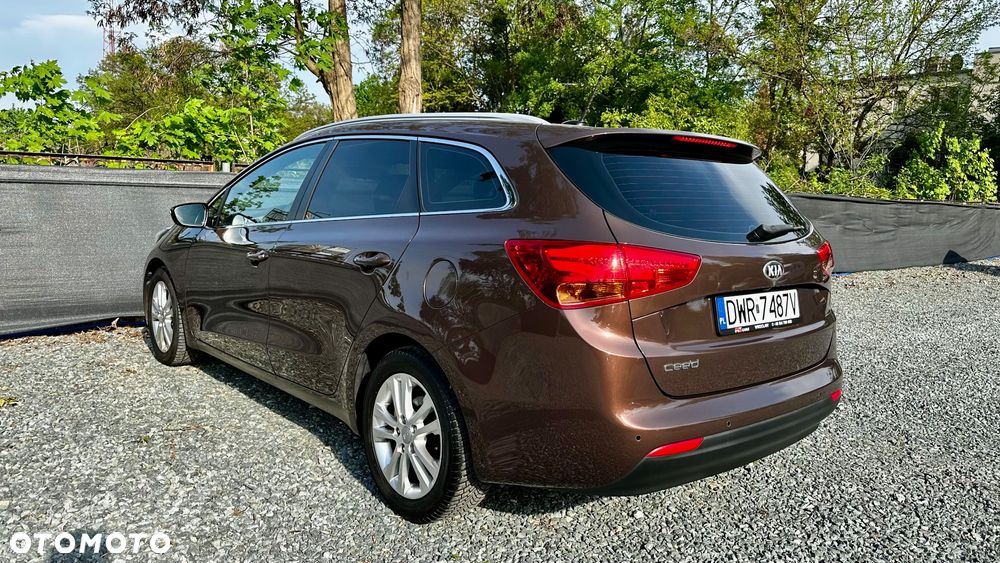 Kia Ceed 1.6 GDI ISG Platinum Edition - 8