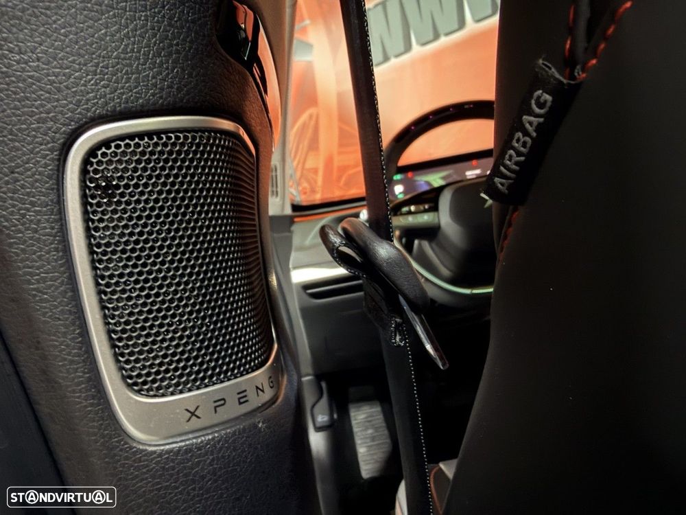 Xpeng P7i 86.2 kWh Long Range - 12