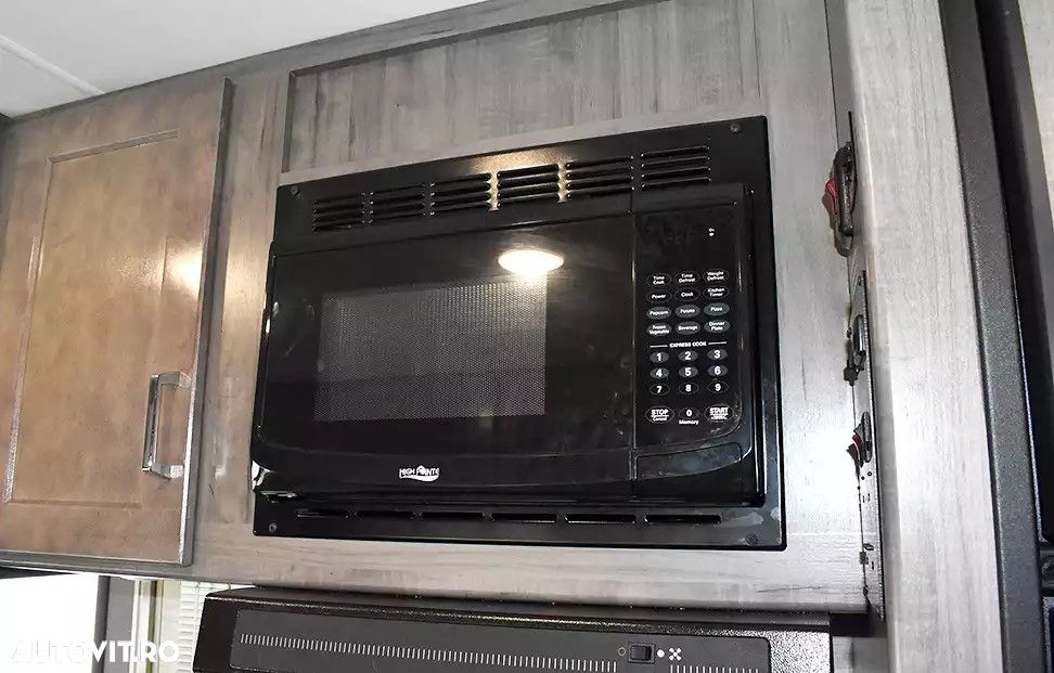 Ford E350 - 37