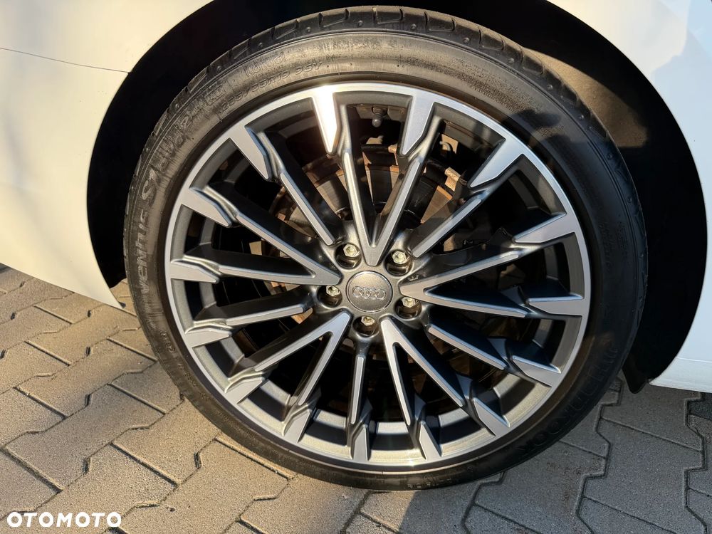Audi A4 Limousine 2.0 TDI ultra S tronic sport - 18