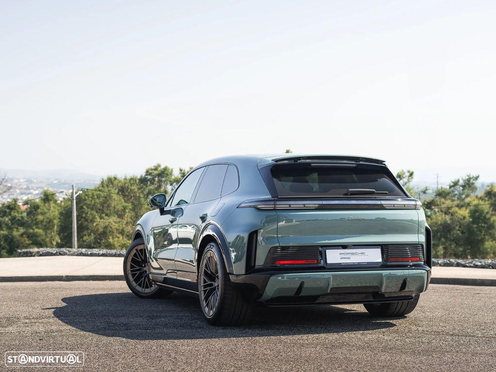 Porsche Cayenne Electric Turbo - 5