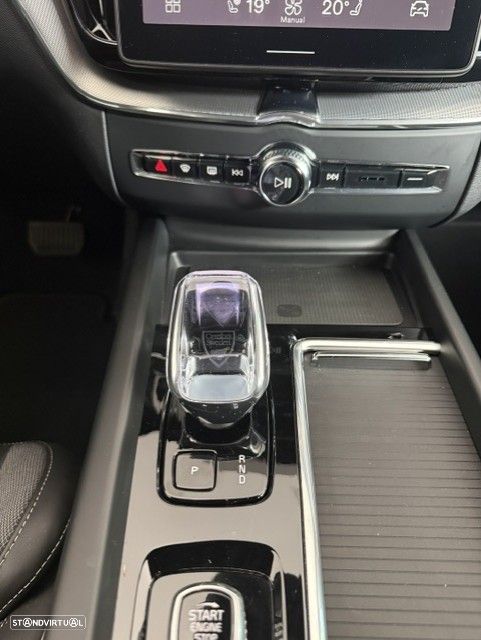 Volvo XC 60 2.0 T6 PHEV Black Edition AWD - 9