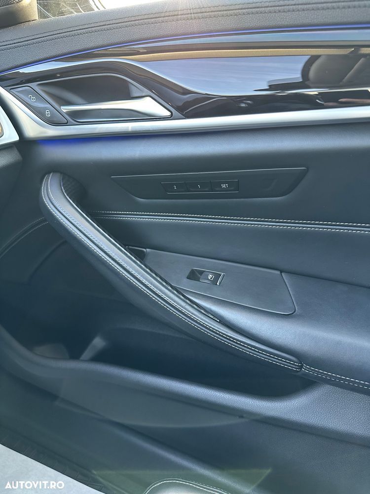 BMW Seria 5 530d xDrive Aut. Luxury Line - 24