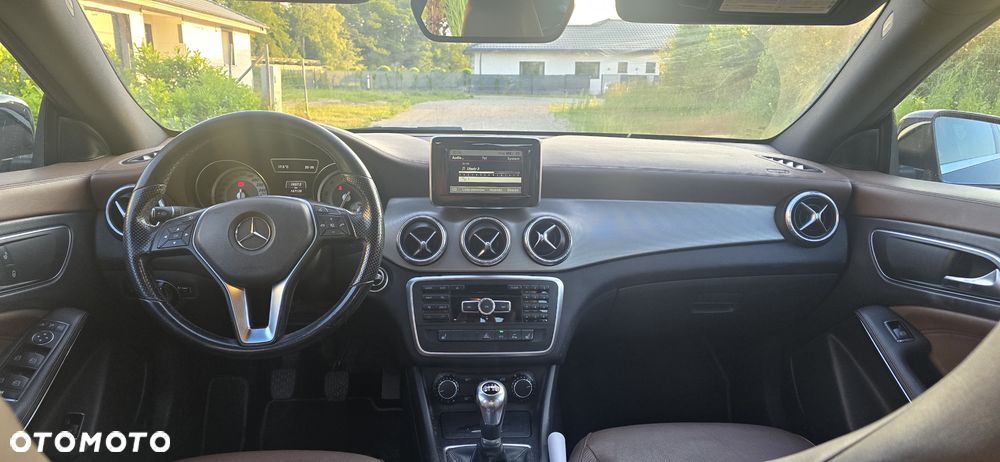 Mercedes-Benz CLA 200 - 5