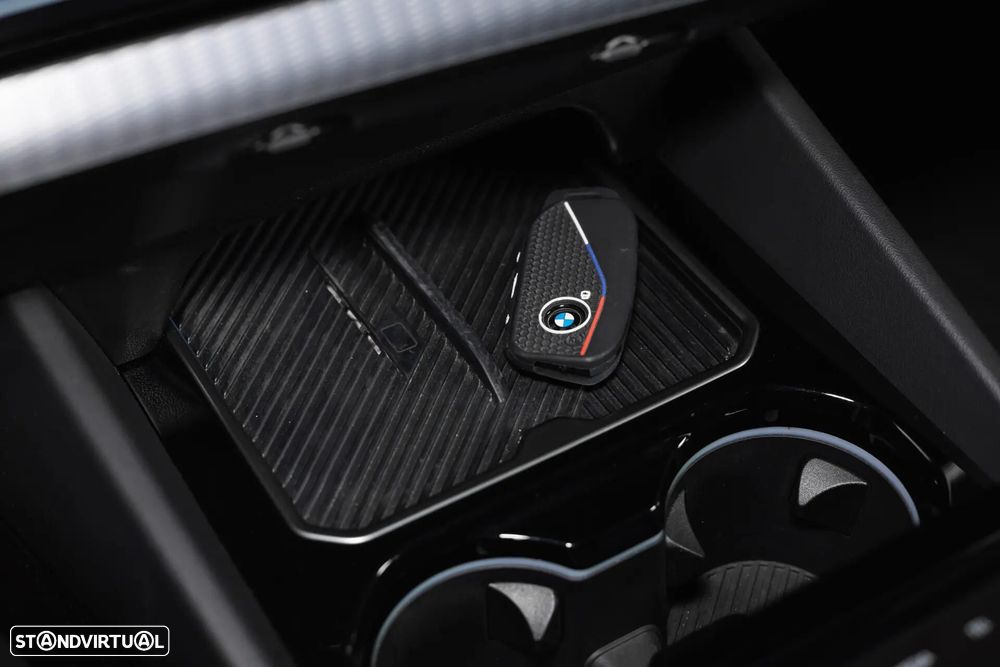 BMW 520 d Pack Desportivo M - 32
