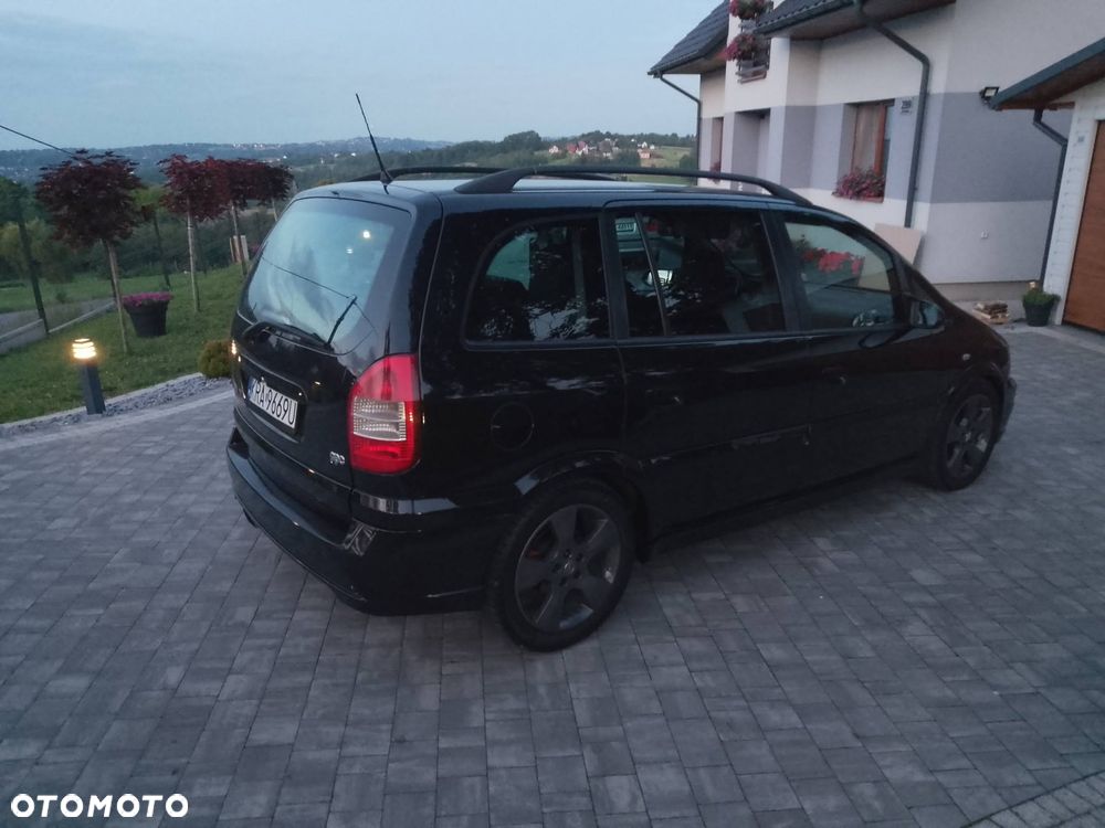 Opel Zafira - 12