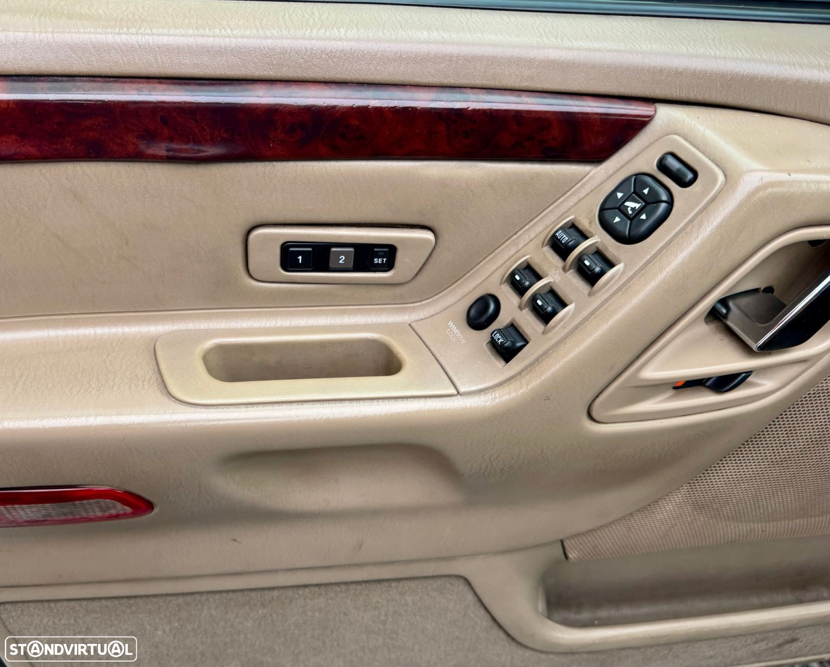 Jeep Grand Cherokee - 21