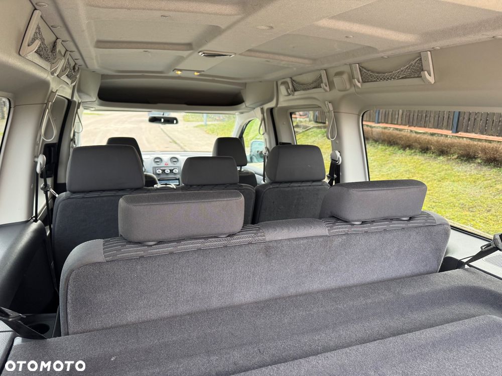 Volkswagen Caddy Maxi Trendline Mixt DSG - 29