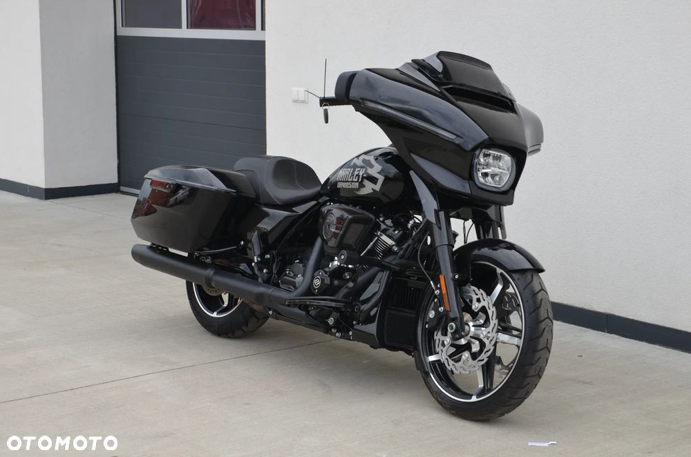 Harley-Davidson Touring Street Glide - 21