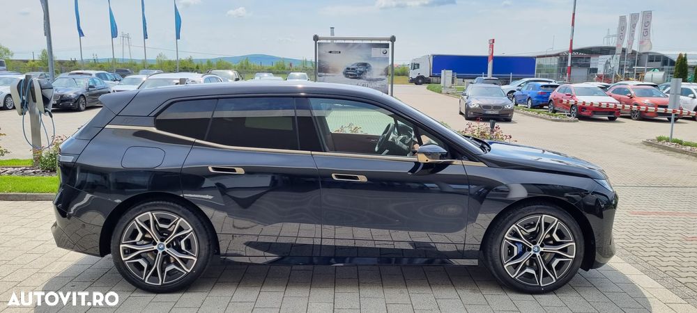 BMW iX - 6
