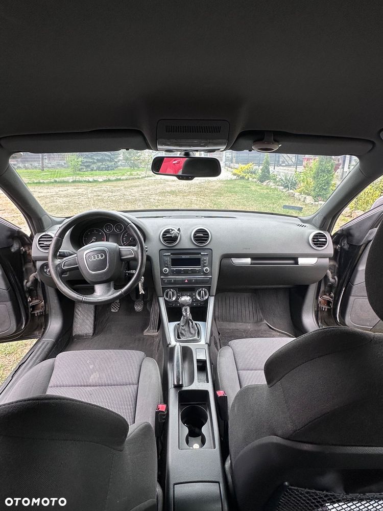 Audi A3 Sportback 2.0 TDI DPF Ambiente - 24
