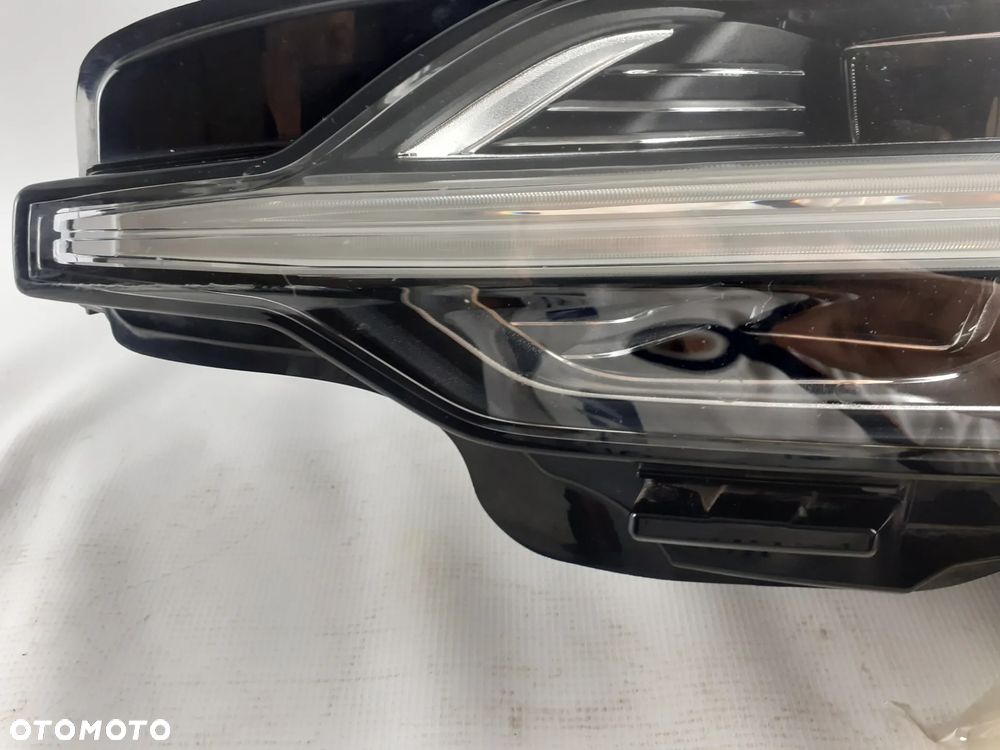 Lampa lewa Full LED Volvo S\V60 CC 18-21r.22025901 - 2