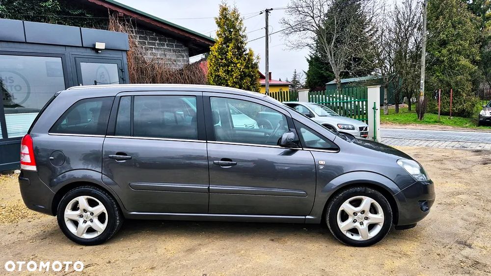 Opel Zafira 1.8 Cosmo EU5 - 8
