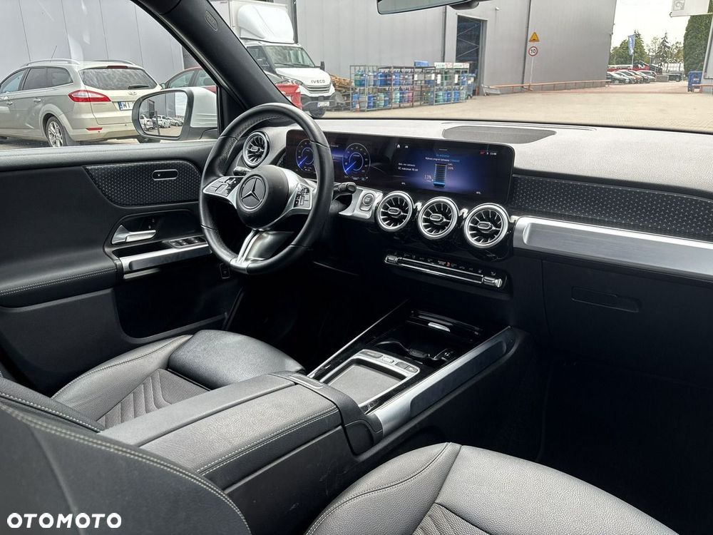 Mercedes-Benz EQB - 14
