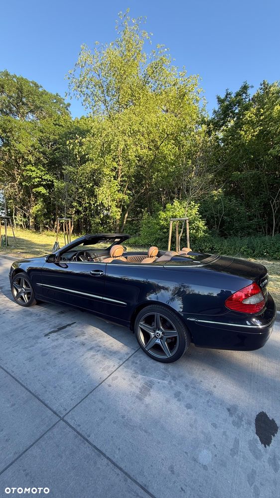 Mercedes-Benz CLK - 6