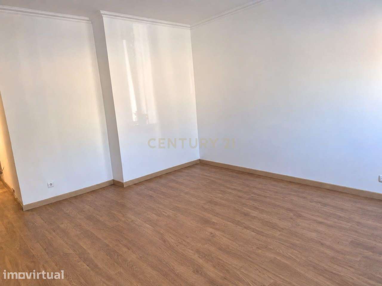 Oportunidade de Investimento / Transforme este Espaço num T0 numa das - Grande imagem: 4/7