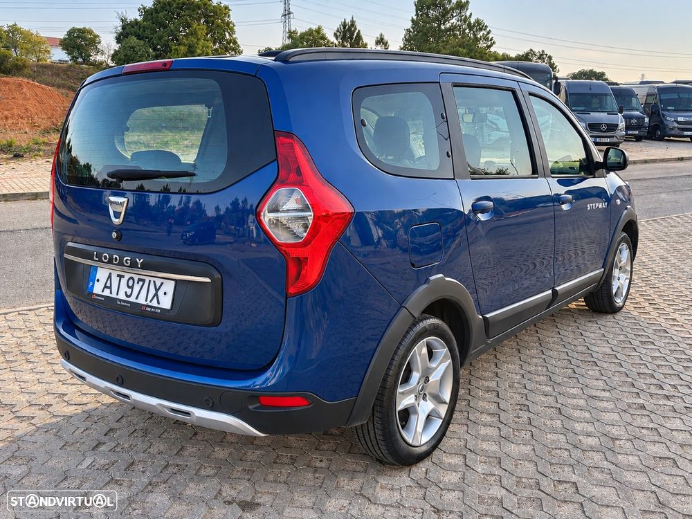 Dacia Lodgy 1.5 Blue dCi Stepway 7L - 2