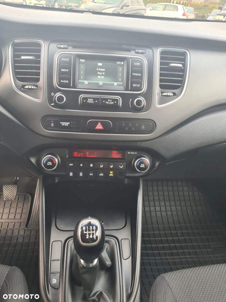 Kia Carens 1.7 CRDi 115 Dream-Team Edition - 11