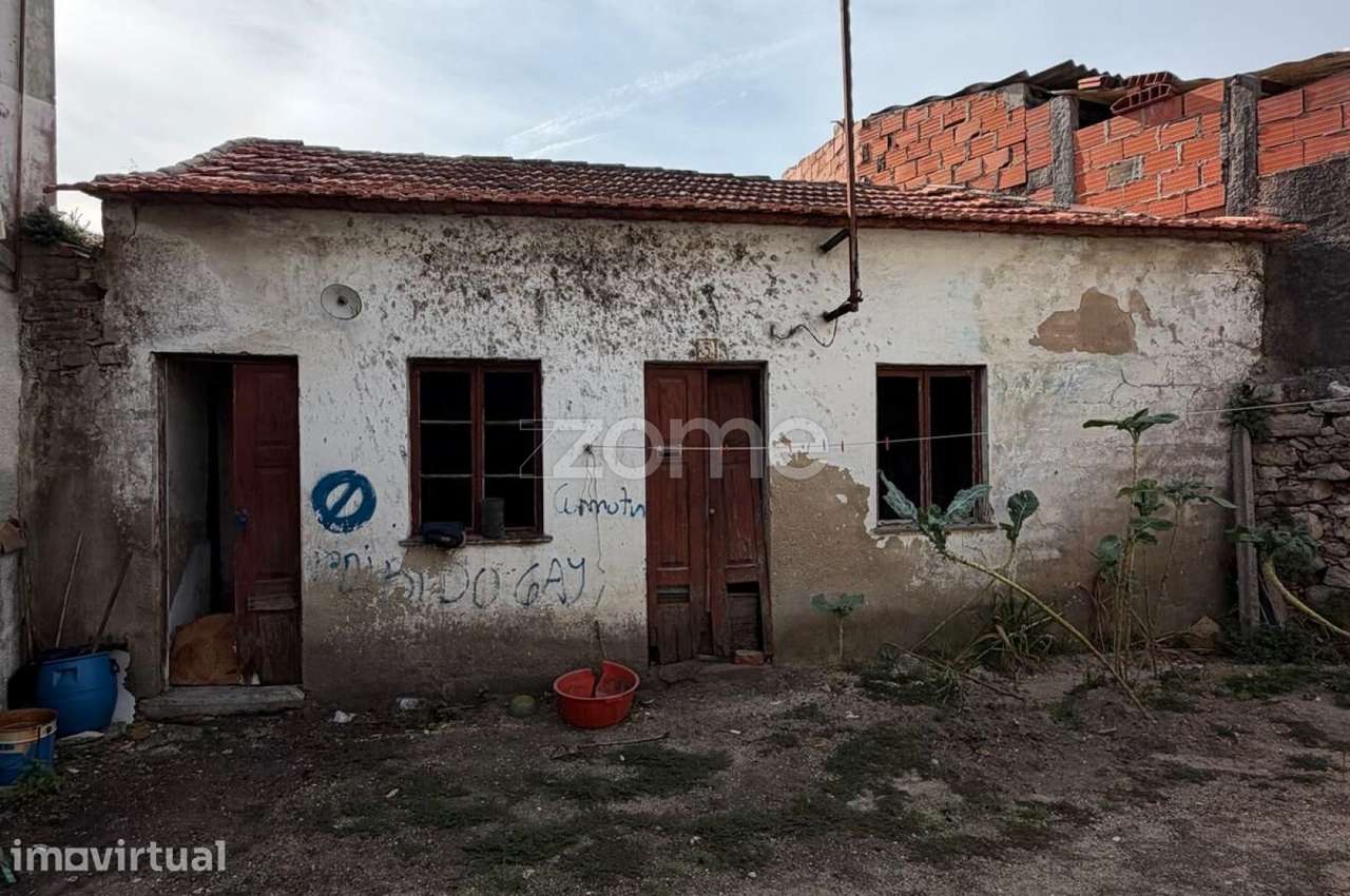 Moradia Térrea para Recuperar no Centro de Ançã - Grande imagem: 4/25