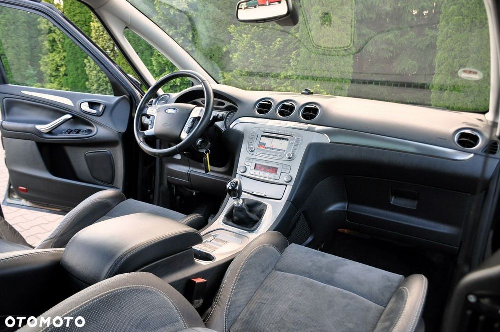 Ford S-Max - 24