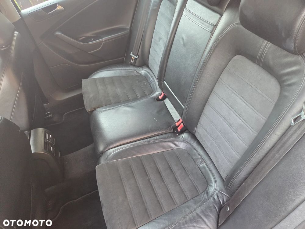 Volkswagen Passat 2.0 TDI Highline DSG - 14