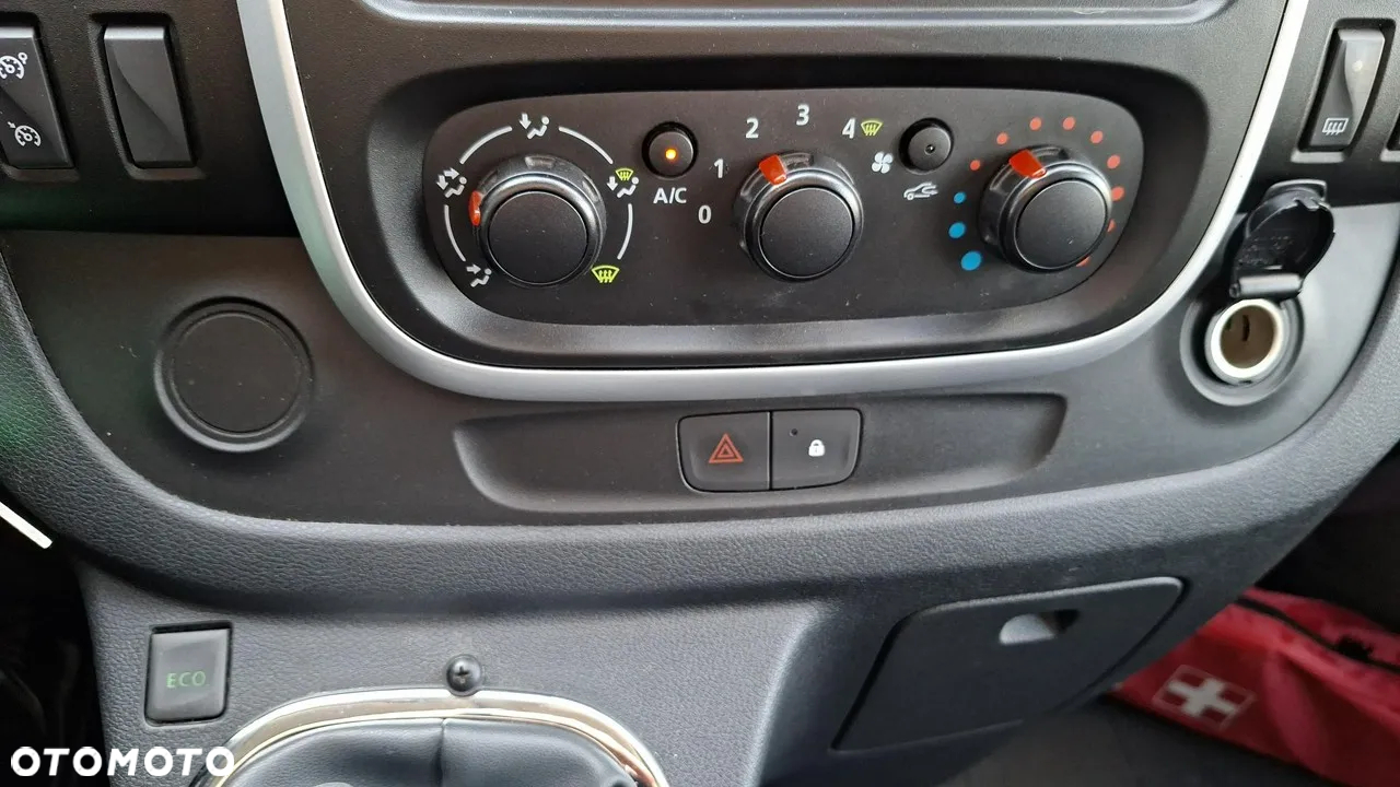 Renault Trafic - 17
