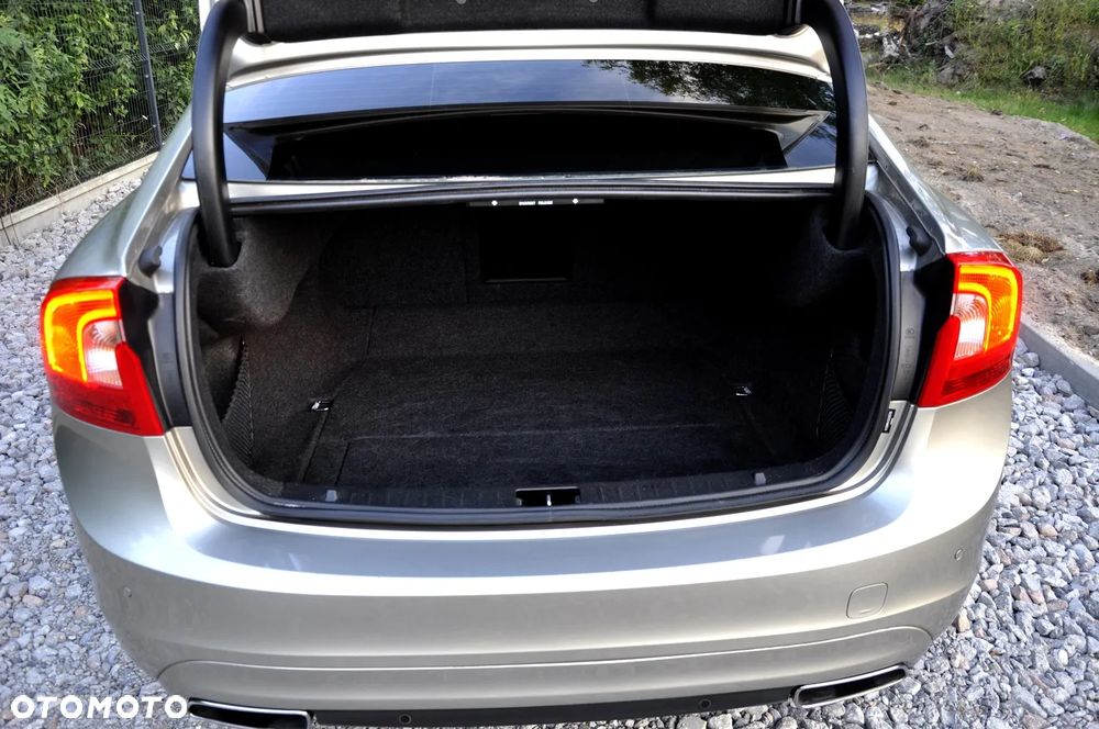 Volvo S60 T5 Geartronic Summum - 26