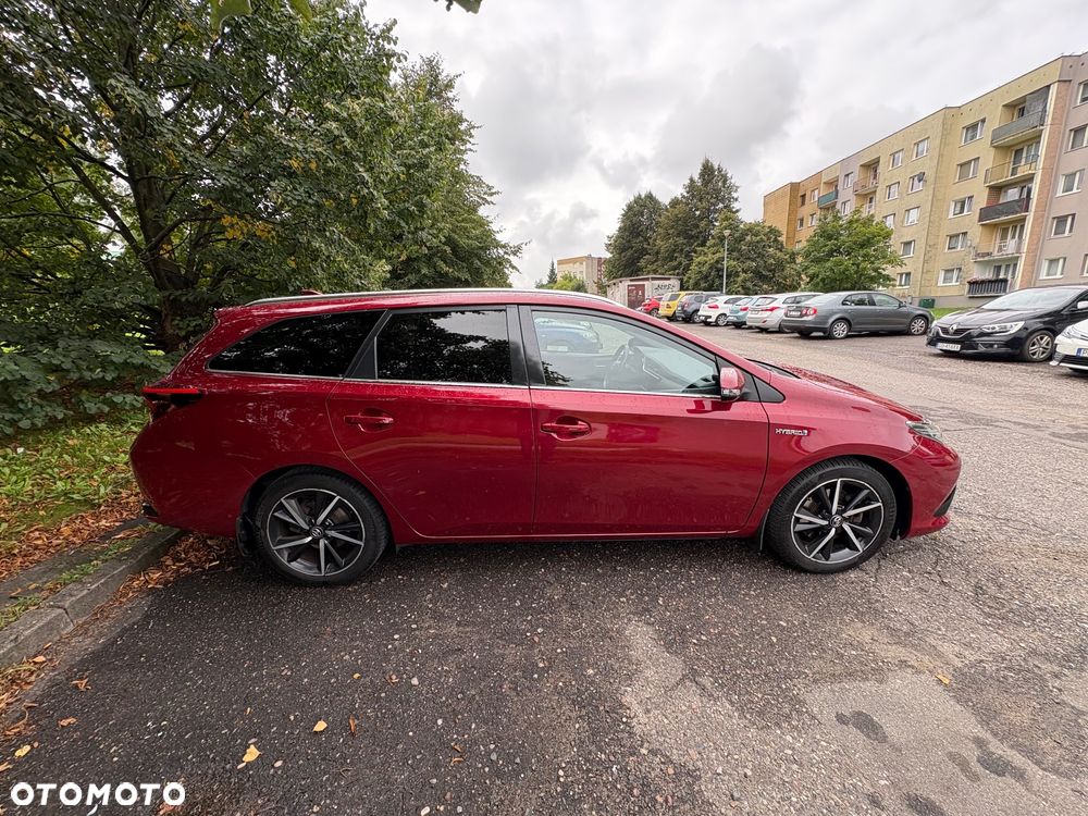Toyota Auris Hybrid 135 Dynamic - 3
