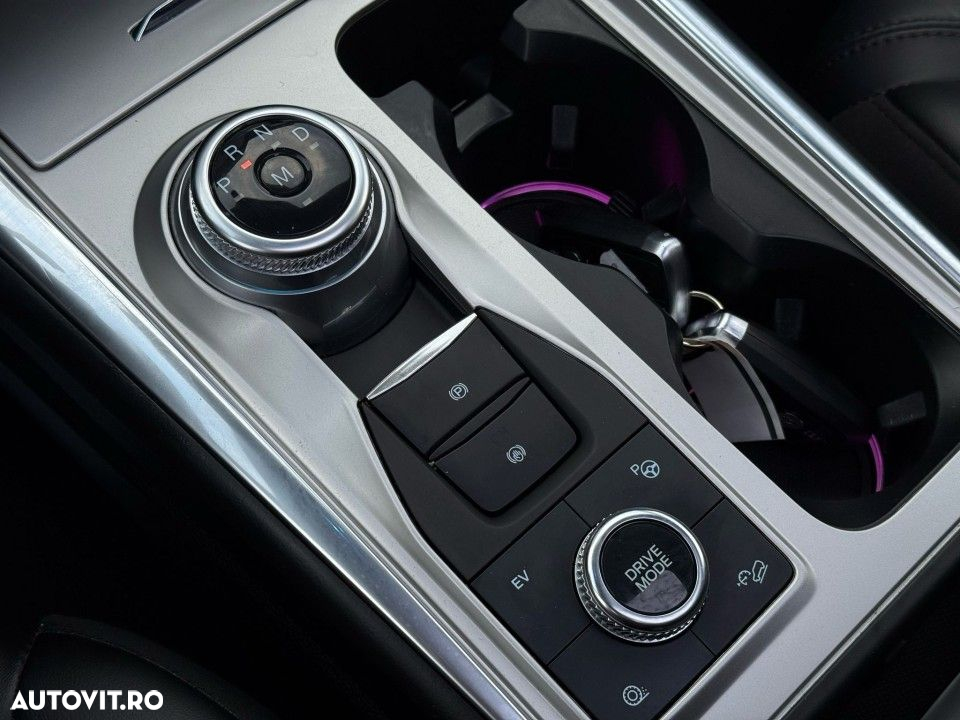 Ford Explorer - 29