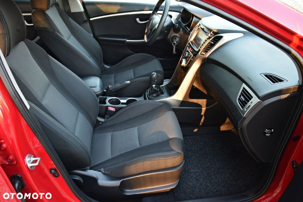 Hyundai i30 1.4 BlueDrive Run - 35