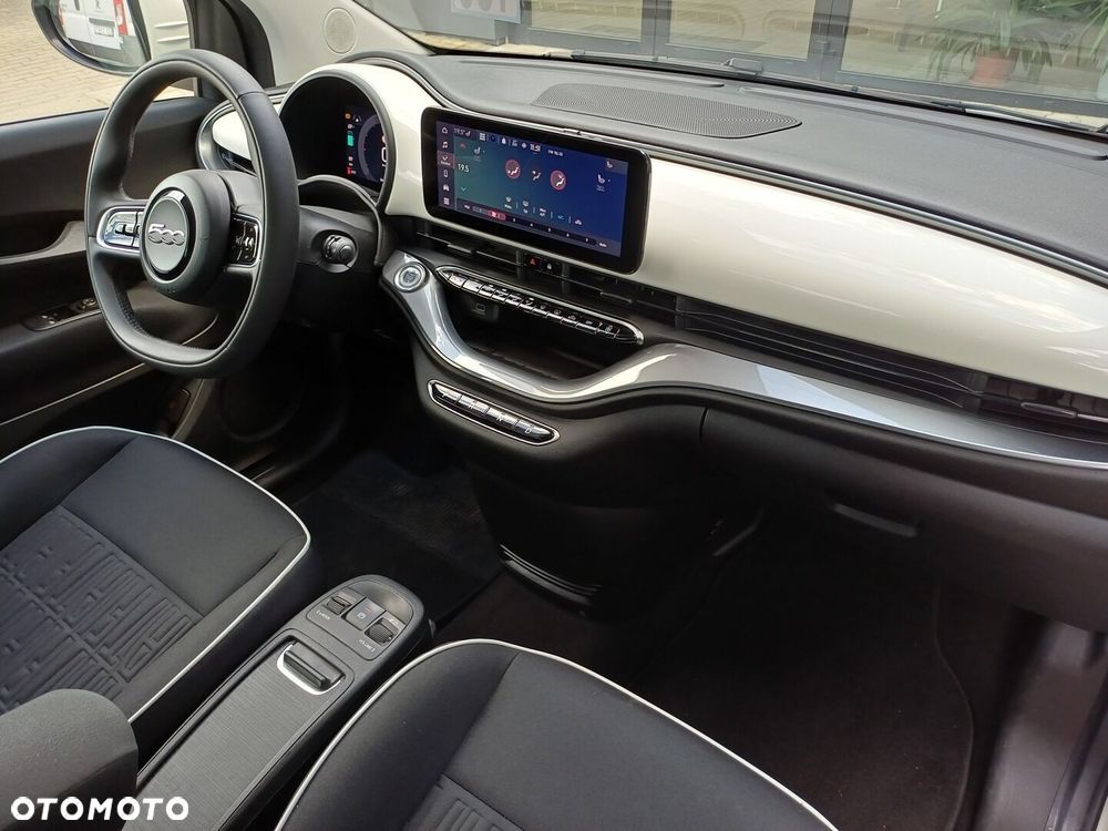 Fiat 500 23.8kWh Icon - 11