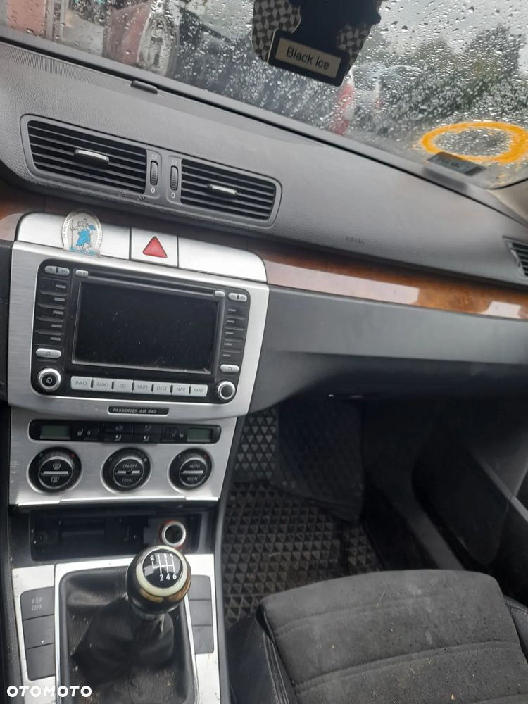 VW PASSAT B6 2.0 TDI BKP 05-09r - BELKA ZAWIESZENIA TYL TYLNA - 24