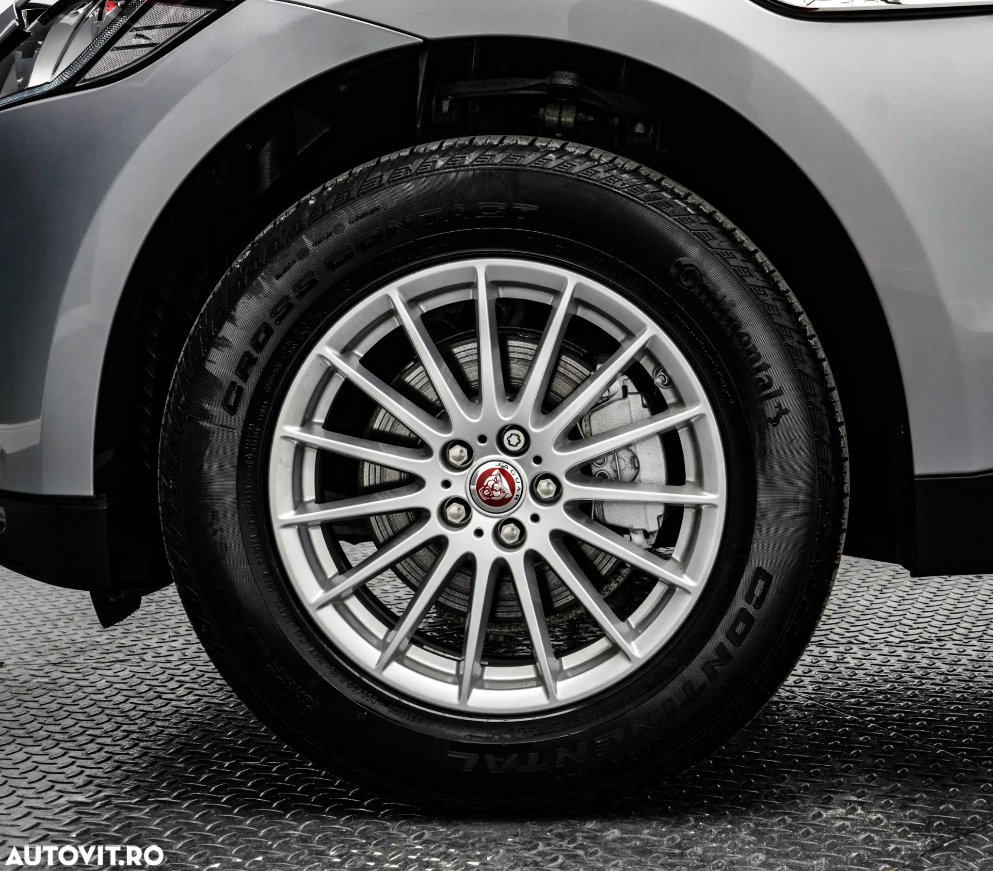 Jaguar F-Pace 20d AWD Prestige - 24
