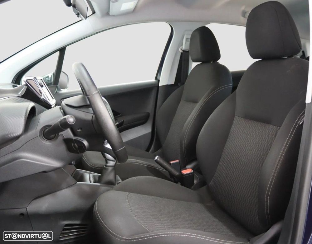 Peugeot 208 1.2 PureTech Signature - 10