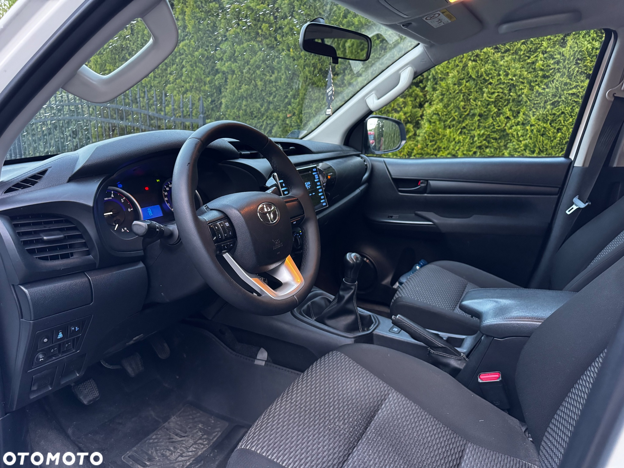Toyota Hilux - 14