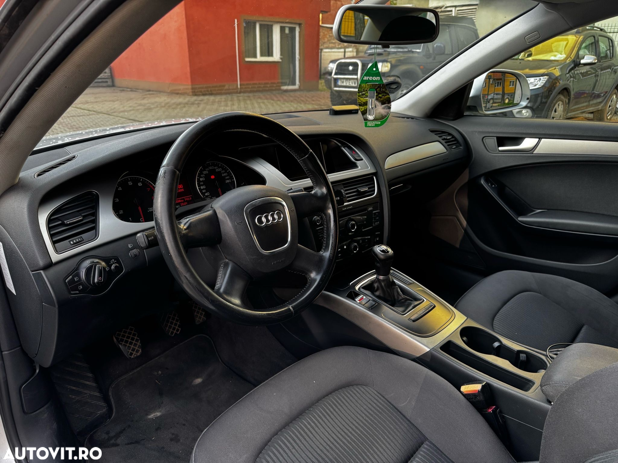 Audi A4 1.8 T Avant - 13