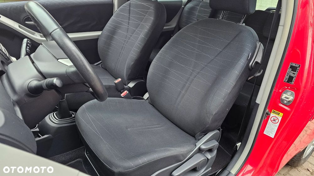 Toyota Yaris - 18