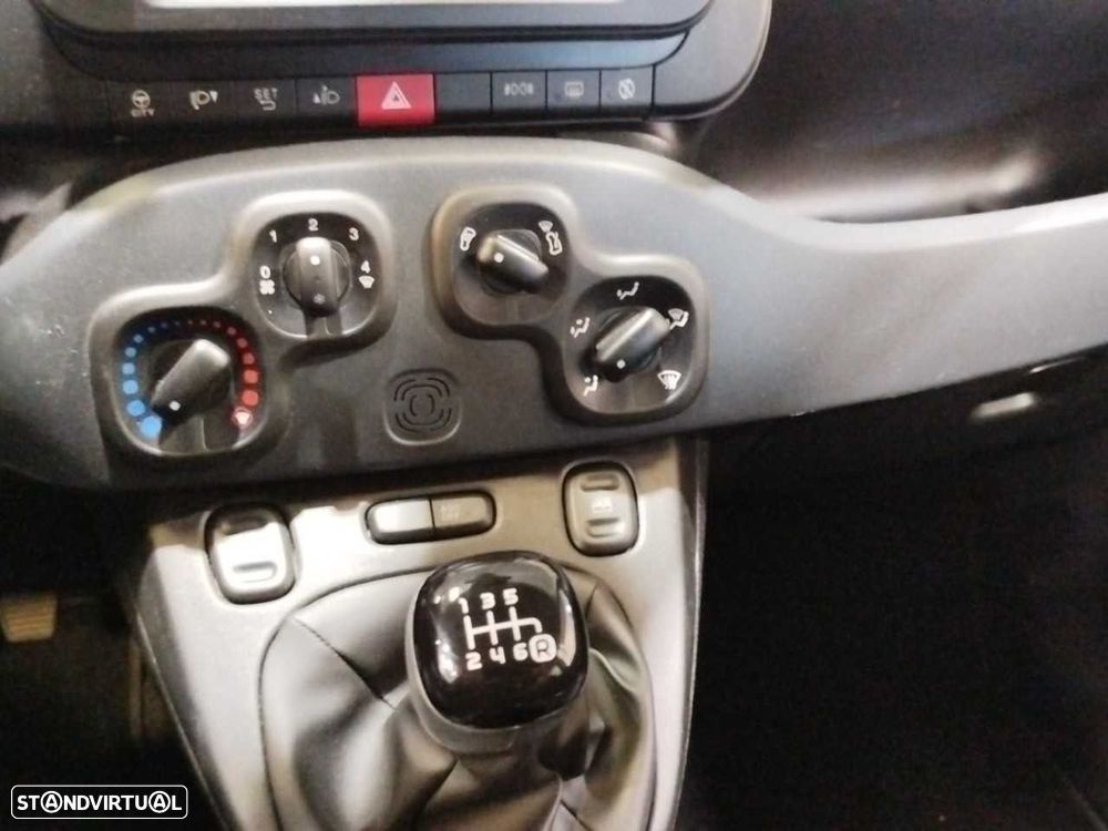 Fiat Panda 1.0 Hybrid City Cross - 10