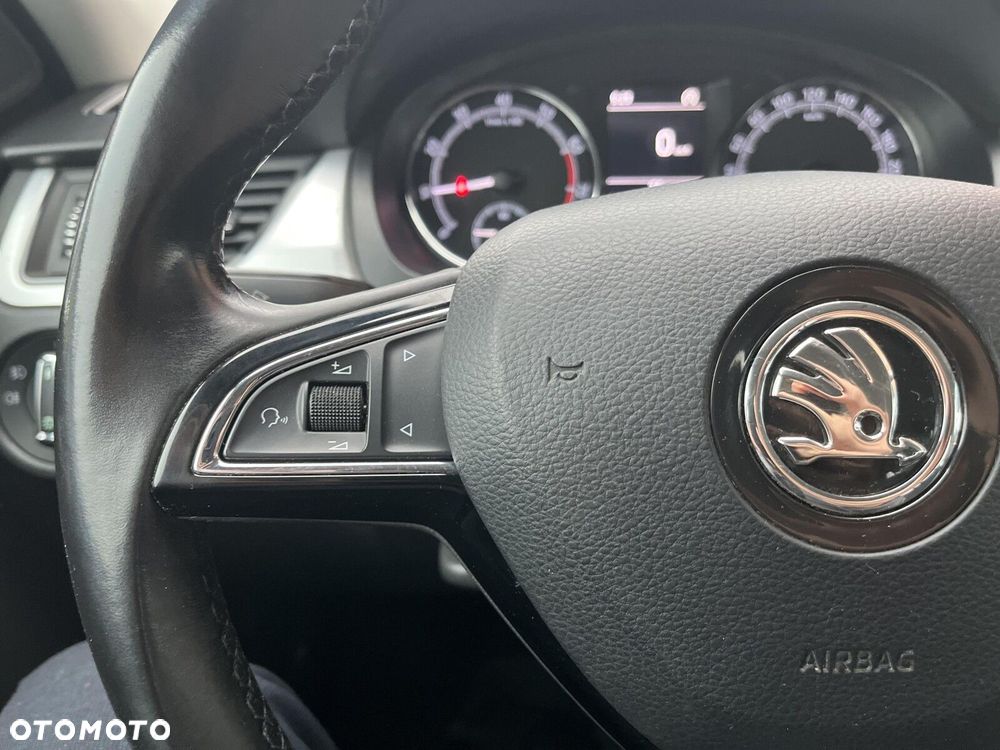 Skoda RAPID 1.0 TSI Ambition - 14