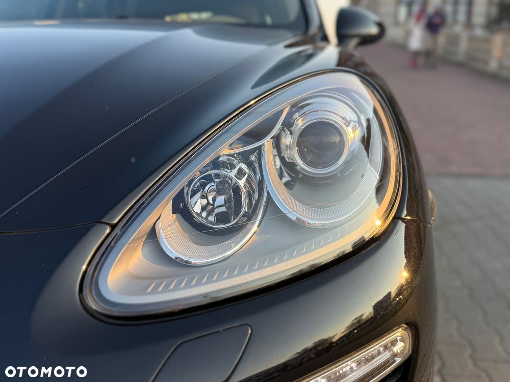 Porsche Cayenne - 19