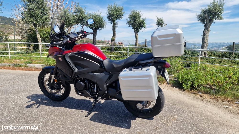 Honda VFR Cross Tourer - 12